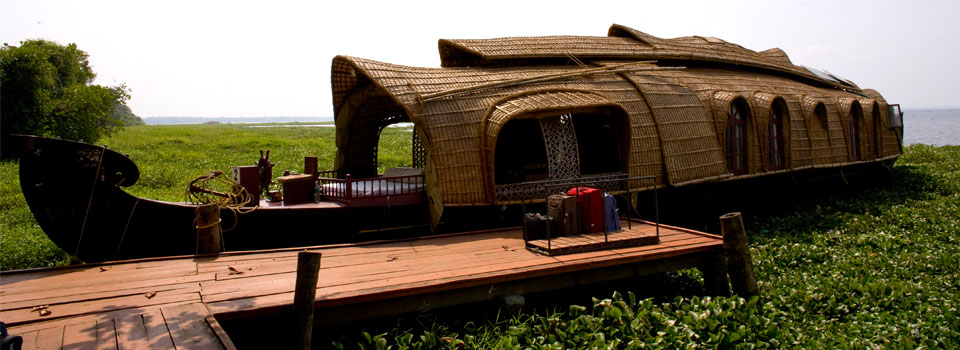 TR-IN001 - Houseboat with plaited canvas