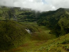 Cratère du volcan de la Soufrière à St-Vincent