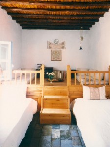 Une chambre à deux lits
