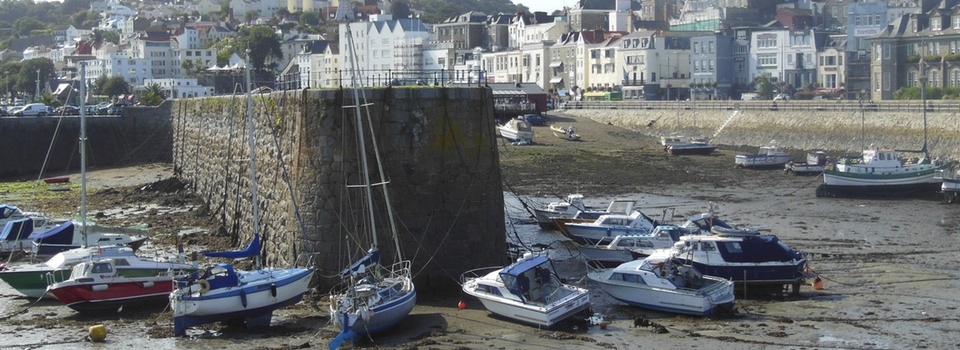 Îles Anglo-Normandes – Jersey, Guernesey, Aurigny, Sercq: une découverte d’île en île