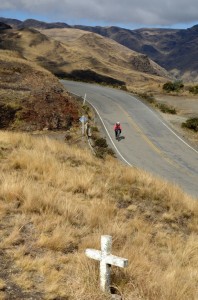 Descente dans la vallée de Sorata