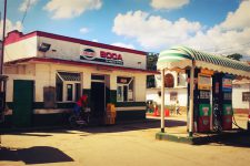 Station-service sur la route de Viñales