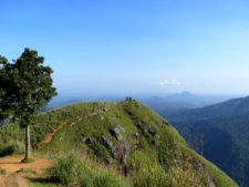 Vue du sommet Little Adam's Peak près de Ella