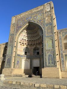La madrassa Abdulaziz Kahn à Boukhara
