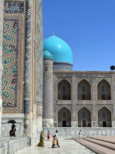 Entrée de la madrassa Ulugh Beg à Samarcande